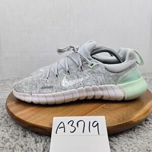 Nike Womens 10 Free RN 5.0 Pure Platinum Mint Foam Athletic Daily Running Shoe